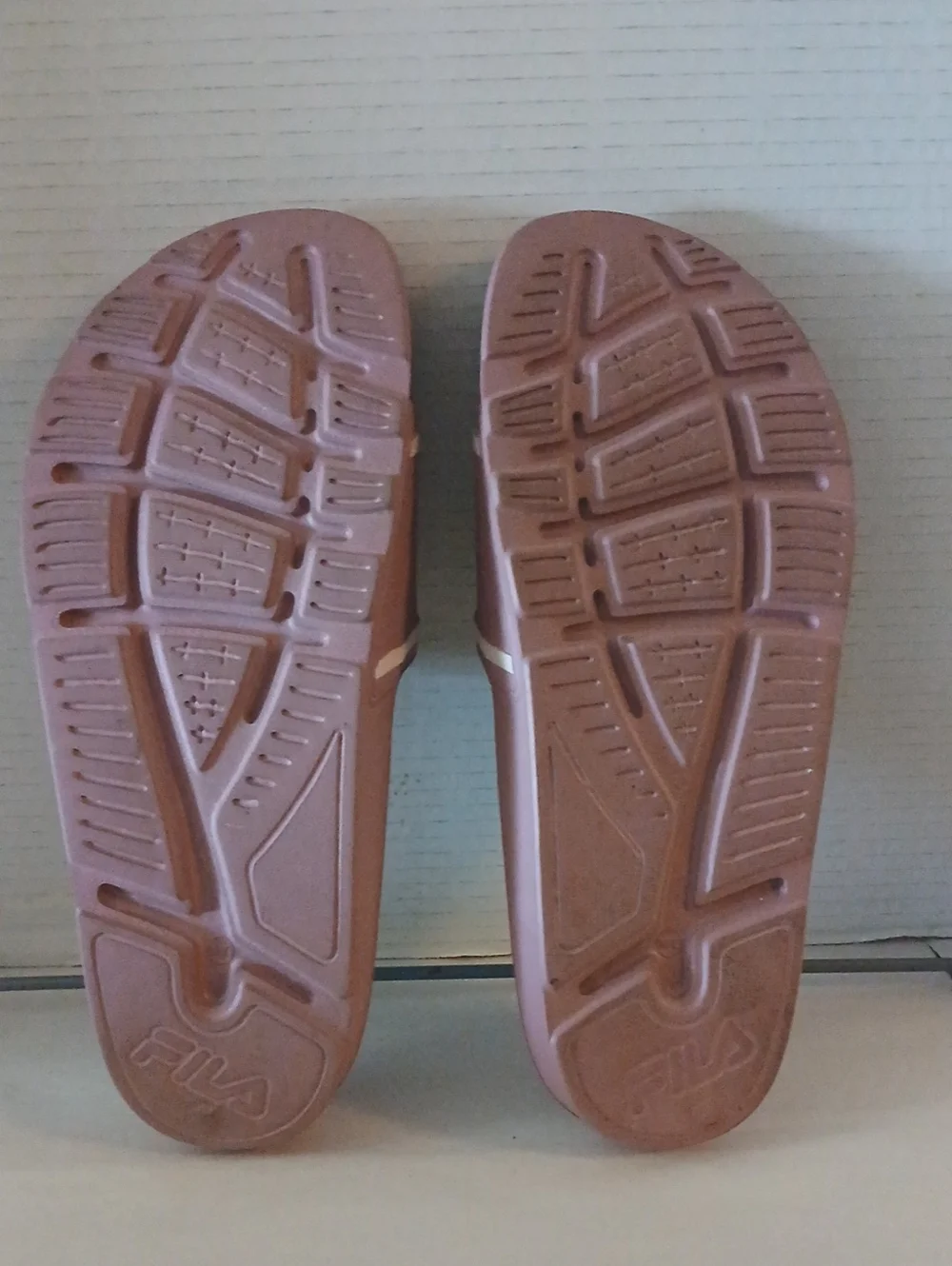 FILA Men's Mauve Slide Sandals with Cream Logo
